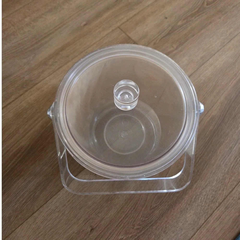 MCM Clear Acrylic Ice Bucket‎ with Textured Knit Design Lid and Handle